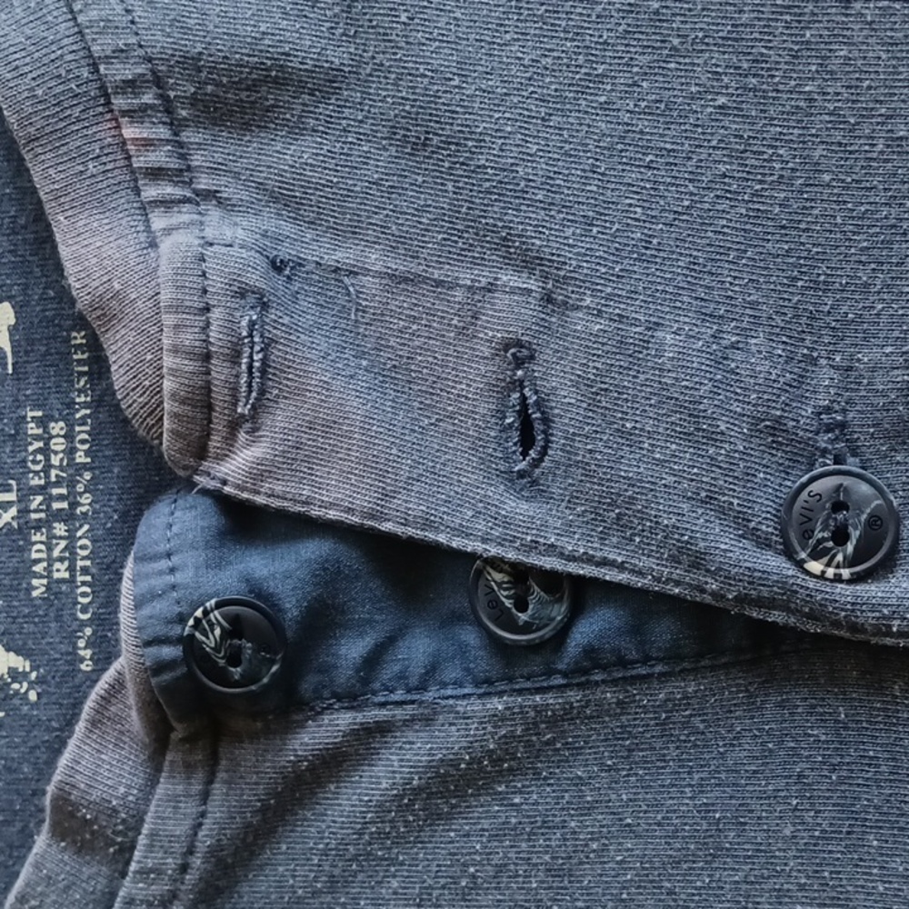 Vintage Levi's Blue Long Sleeve Shirt - XL - Cotton/Polyester blend - Picture 6 of 8
